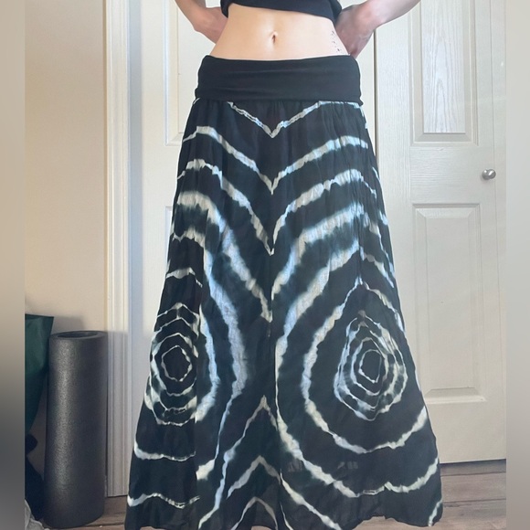 Goth Whimsical Tye Die Maxi Skirt - Picture 3 of 4